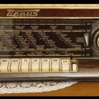 رادیو لامپی قدیمی لوپتا مدل ونوس FM دار|کلکسیون اشیاء عتیقه|تهران, آبشار تهران (دریاچه)|دیوار