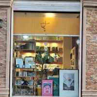 فروش انواع قاب و آلبوم ، چاپ و مرمت عکس