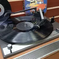 دستگاه رادیو لامپی قدیمی خارجی و گرامافون