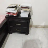 تخت خواب و تشک و دو میز دوکشو سالم درحد نو|تخت و سرویس خواب|اهواز, گلستان|دیوار