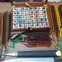 انگشتر و تسبیح