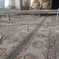 آبچکان پشت پنجره