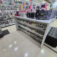 میز رگال دار