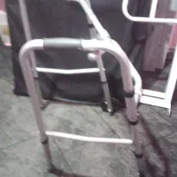 تخت بیمارستانی نو  و تشک مواج نو|تخت و سرویس خواب|رشت, چله خانه|دیوار