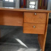 میز تحریر چوبی