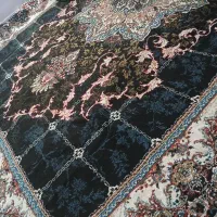 یک عدد چادر یک عدد فرش یک عدد بخاری ب فروش می رسد