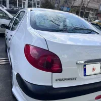 پژو 206 V8 مدل ۱۴۰۰