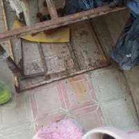 چهار پایه آهنی