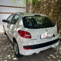 ۲۰۷ پانا سفید