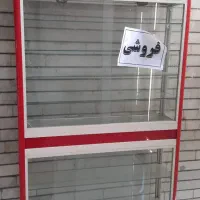وسایل منزل دوتا ویترین و فرش راهرویی