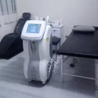 اجاره اتاق ۱۲ متری از مطب زیبایی پاخوربالا جلومترو|اجارهٔ دفتر کار، اتاق اداری، مطب|تهران, صادقیه|دیوار