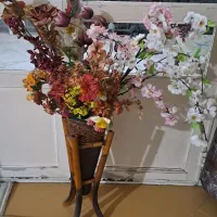 گل با گلدون با میز تلویزیون فروشی|گل و گیاه طبیعی|بومهن, |دیوار