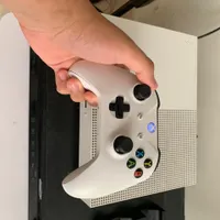Xbox one s/1t/دو دسته/فول بازی/ خیلی تمیز