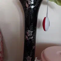 گلدان به همراه گل