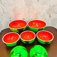 تعدادی لباس و کفش در حد نو  / ست سفالی یلدایی