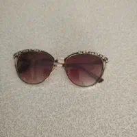 عینک در حد نو