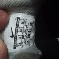 کتونی نایک اورجینال|کیف، کفش، کمربند|اندیشه, اندیشه فاز ۳|دیوار