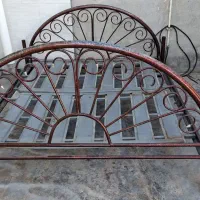 تخت و بخاری