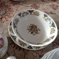 سرویس چینی گل قرمز|ظروف سرو و پذیرایی|بروجرد, |دیوار