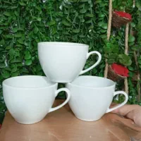 فنجان چینی سفید هتلی