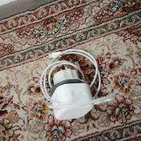 دو عدد شارژر آیفون و سامسونگ