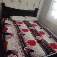 تخت خالی