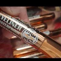 خط چشم تعداد محدود|آرایشی، بهداشتی، درمانی|نیشابور, امام|دیوار