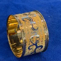 مقداری طلا  میفروشم