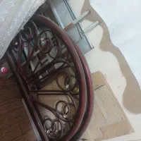 میز مطالعه و تخت خواب