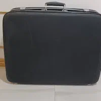 چمدان سفیدتمیز وسالم مناسب جهیزیه ومشکی تمیز|کیف، کفش، کمربند|کرمان, |دیوار