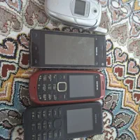 تعدادی گوشی