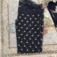 هفت عدد چادر و چهار عدد روسری