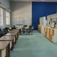 فضای کار اشتراکی در محیط دانشگاهی|اجارهٔ دفتر کار، اتاق اداری، مطب|مشهد, بهارستان|دیوار