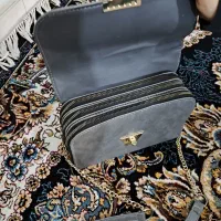 کیف|کیف، کفش، کمربند|ری, منصوریه منگل|دیوار