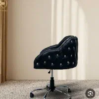 فروش تعدادی صندلی ارایشگاهی