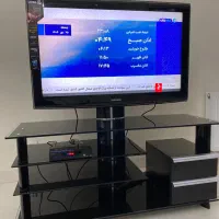 تلویزیون سامسونگ ۴۲ با میز و دستگاه دیجیتال کامل|تلویزیون و پروژکتور|تهران, نظام‌آباد|دیوار