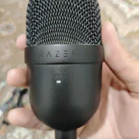 میکروفون ریزر مدل Seiren Mini با جعبه