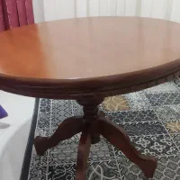 میز نهارخوری چهارنفره دایره  در حد نو بفروش می‌رس