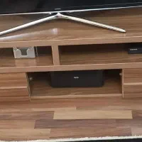 میز زیر تلویزیون