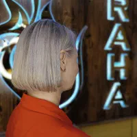 مدل برای کراتین و رنگ و مش و شینیون فقط هزینه مواد|خدمات آرایشگری و زیبایی|رشت, لاکانی|دیوار