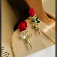 گل‌سینه (سنجاق سینه)