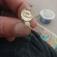 انگوشتر