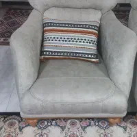 دو عدد مبل تک نفره نو