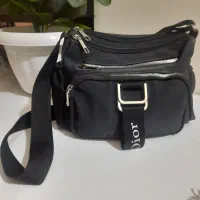 تعدادی کیف دوشی زنانه بفروش می رسد|کیف، کفش، کمربند|تهران, چهارصد دستگاه|دیوار