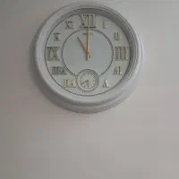 ساعت دیواری