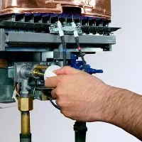 تعمیرات انواع آبگرمکن پکیج و بخاری در محل