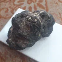 مشکوک به شهاب سنگ وسنگ های کلکسیونی