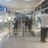 ۱۶ متر تجاری پاساژ کوروش مال طبقه همکف دو نبش