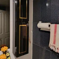 باکس کنار اینه دستشویی