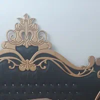 سرتخت و۲ پاتختی